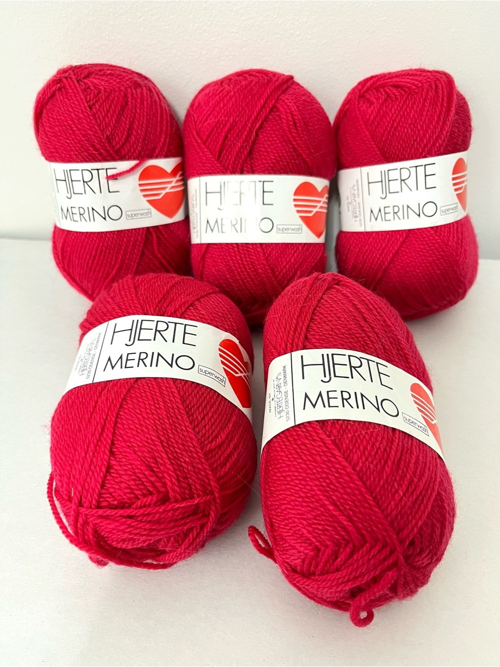 5 X Skeins Hjerte Merino Super Wash Yarn